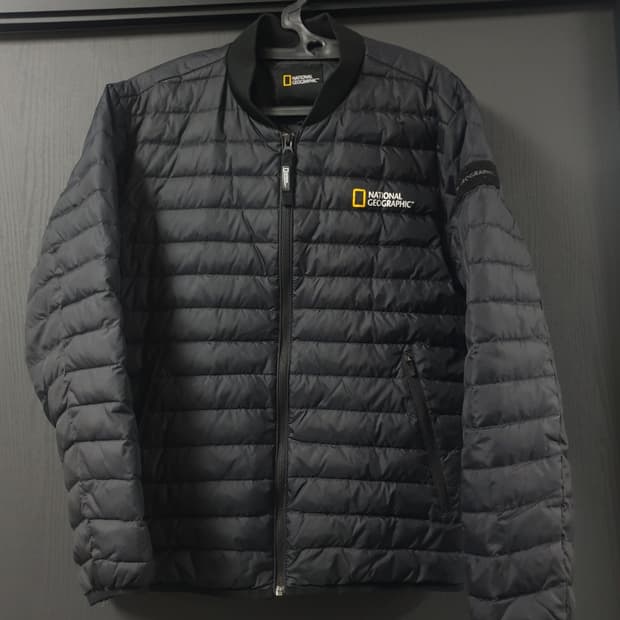 내셔널지오그래픽 정품 오리털경량패딩 사이즈100 팝니다 