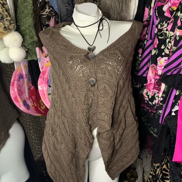 쿠마모리 라떼갸루 브라운 니트 케이프