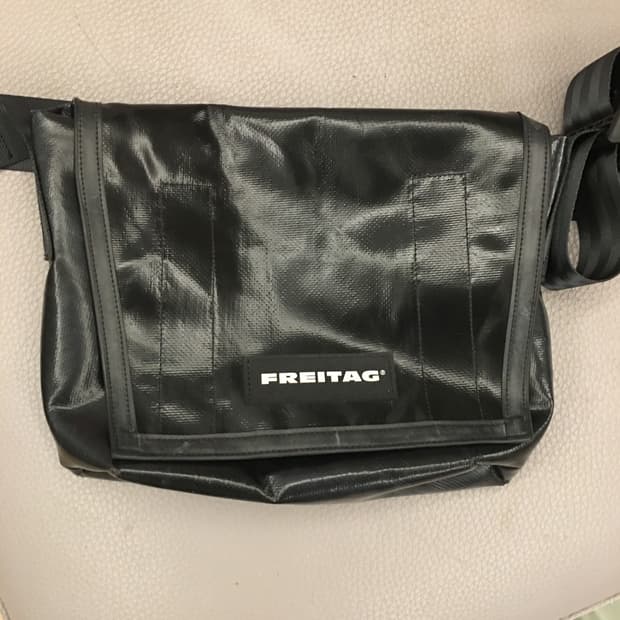 프라이탁 라씨 올블랙