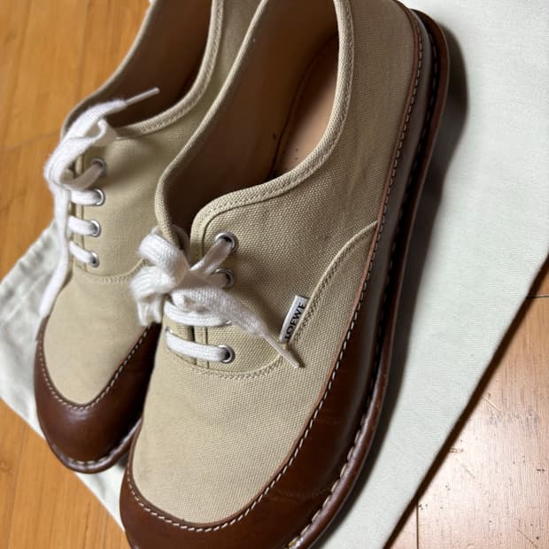 로에베 베이 스니커즈 43