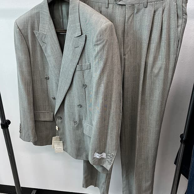 110,35-36) 꼬르넬리아니 클래식 더블슈트 