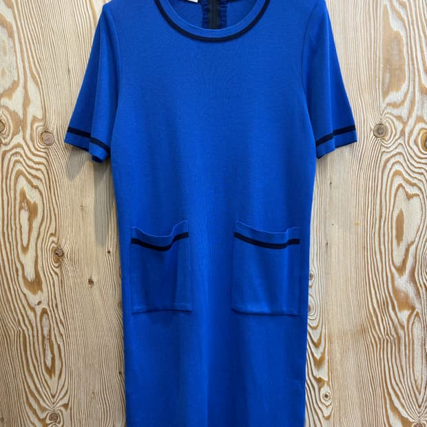 입생로랑 듀얼 포켓 원피스