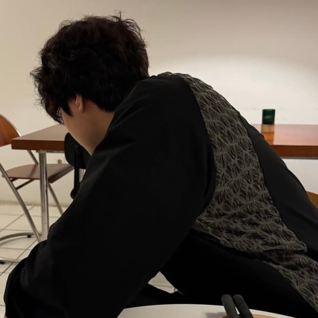 XLIM EP.4 01 WARM UP SHIRT