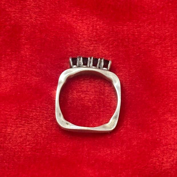 Vintage Garnet 925Silver Ring