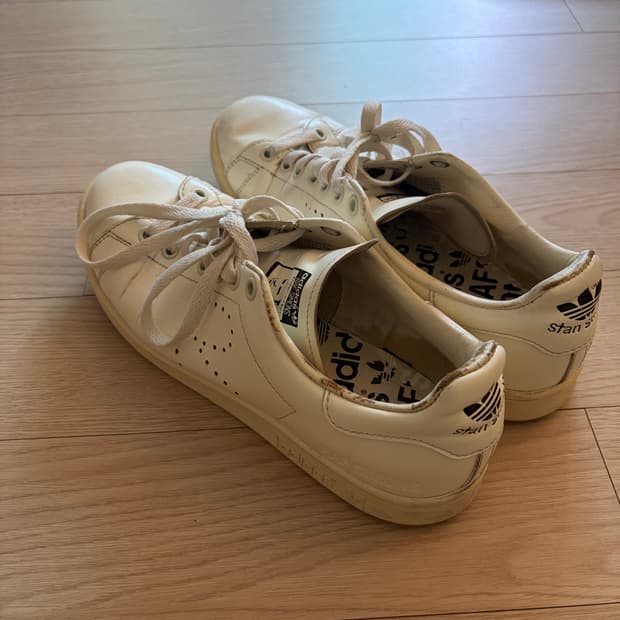 라프시몬스 스탠스미스 260