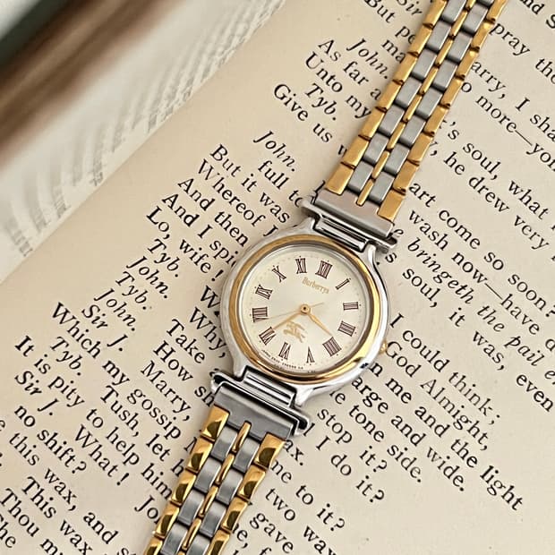 버버리 콤비 라운드 여성 시계 / 케어