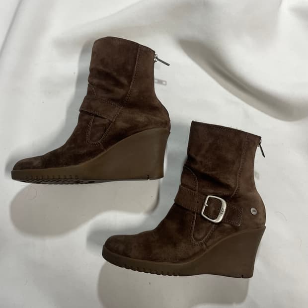 Ugg y2k 스웨이드 웨지힐 부츠