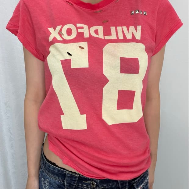 WILDFOX 스터드 넘버티셔츠