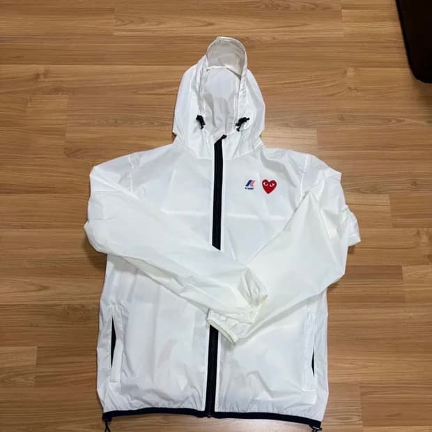 꼼데가르송 바람막이