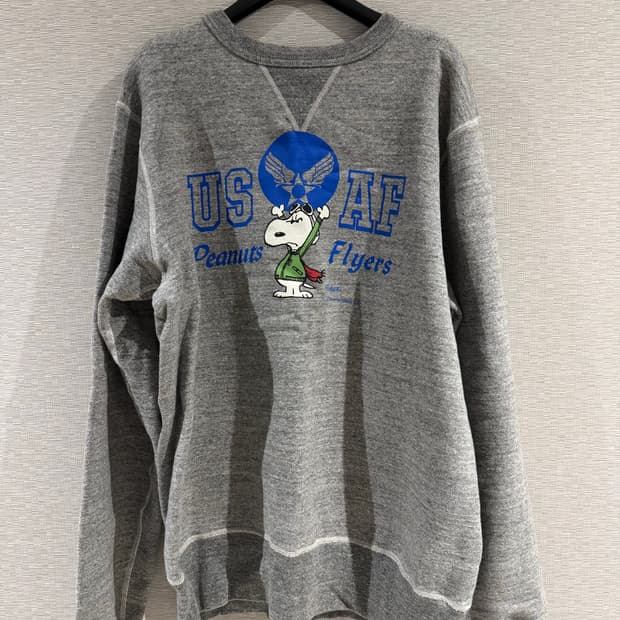 버즈릭슨 맨투맨 판매합니다