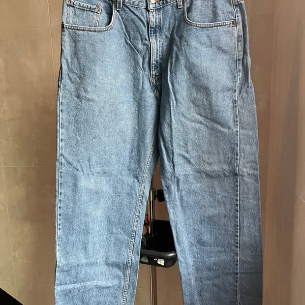 Vintage Levis 569 red font (38x30)