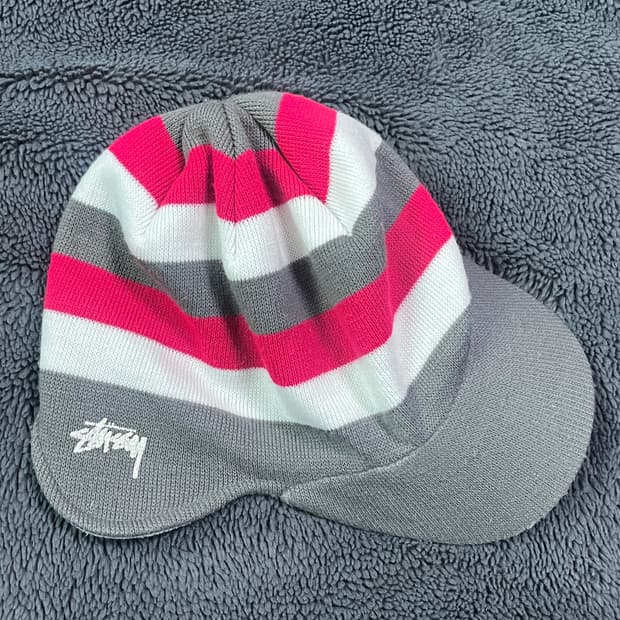 OS) Stussy Knit Ear Cap