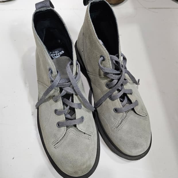 닥터마틴 워커 (처치 스웨이드 그레이 UK6)