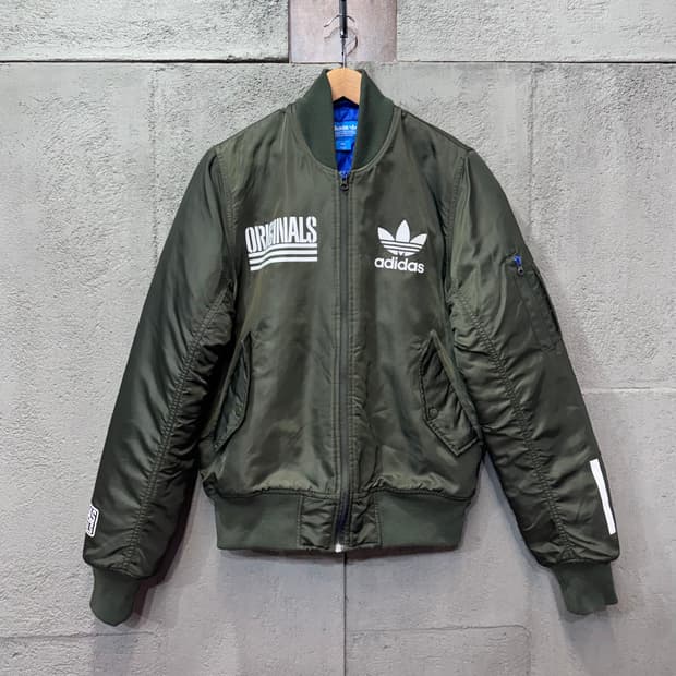 아디다스 오리지널스 카키 봄버 자켓 (S)  