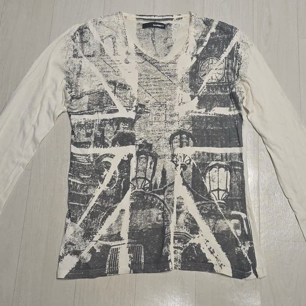 캐서린 햄넷 긴팔 흰색