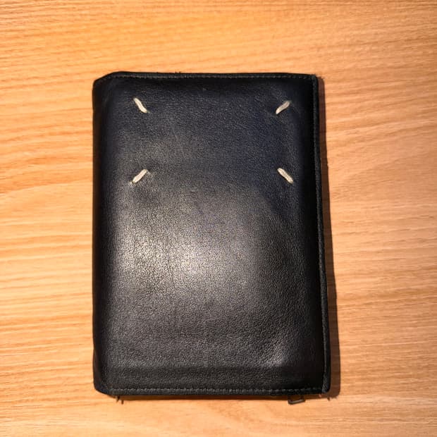 메종 마르지엘라 레드 블랙 중지갑