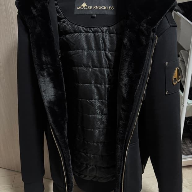 무스너클 버니스웨터 M(103~105) 블랙퍼 금장