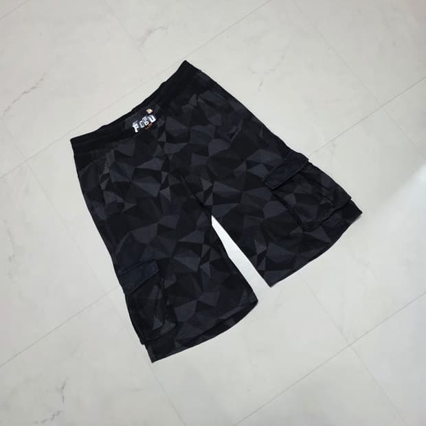 76 M) FUBU 카고 패턴 스웻 버뮤다팬츠