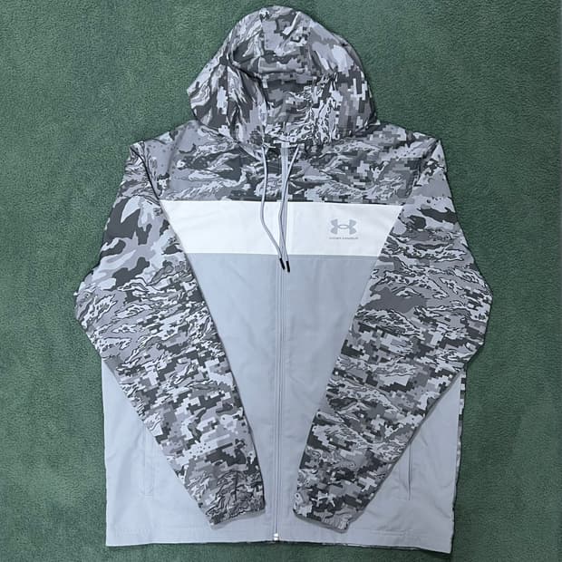 언더아머 카모 윈드브레이커 자켓