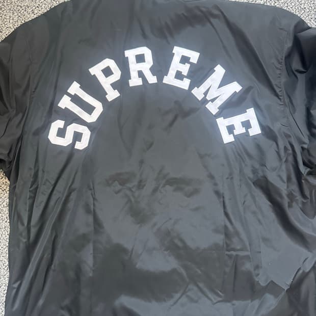 슈프림 코치자켓 챔피언 콜라보 24ss