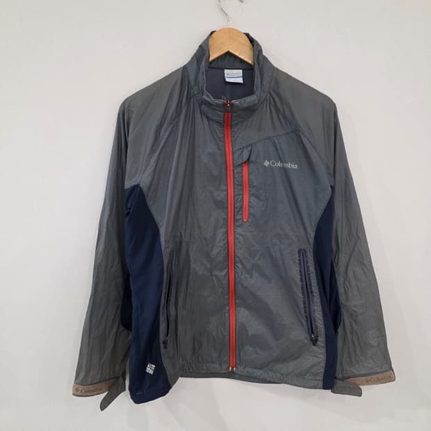 콜롬비아 바람막이 M(95) 사이즈