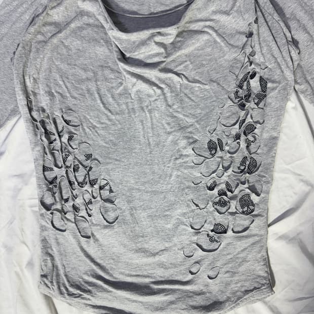 Glad news 컷아웃 스컬 롱슬리브 y2k punk 펑크 아방가르드