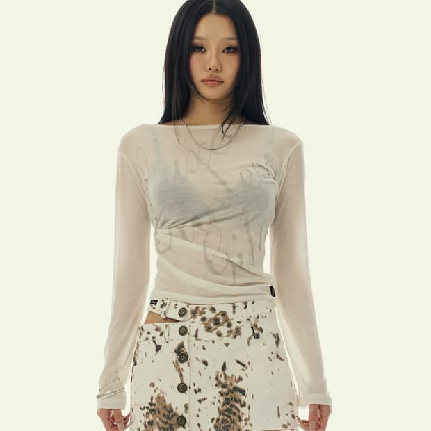 길라 아카이브 레터링 롱슬리브 화이트