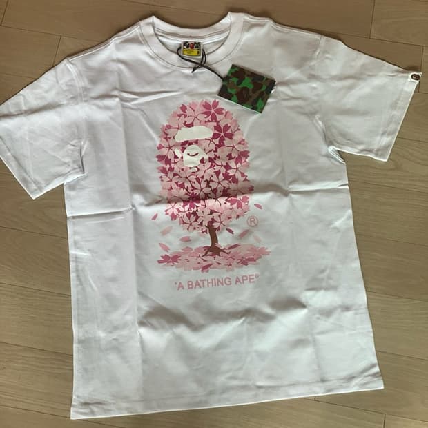 베이프 반팔티셔츠