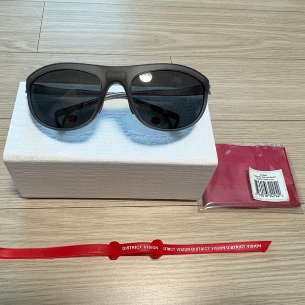 디스트릭트비전 타케요시 워터그레이