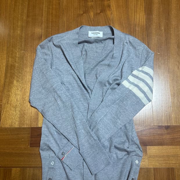 톰브라운 메리노 울 가디건 그레이 2사이즈