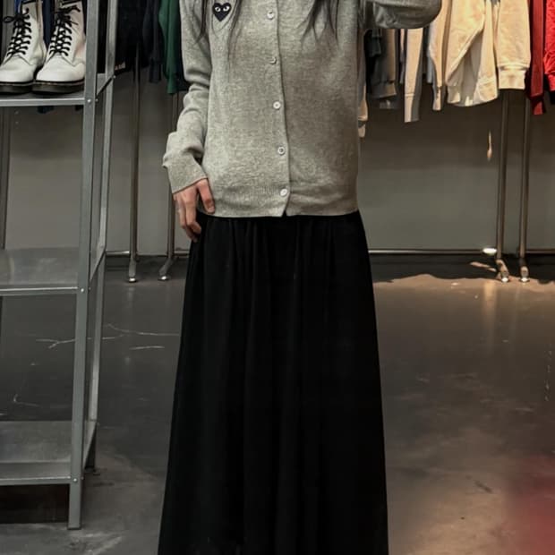 꼼데가르송 블랙 하트와펜 그레이 가디건 A3789