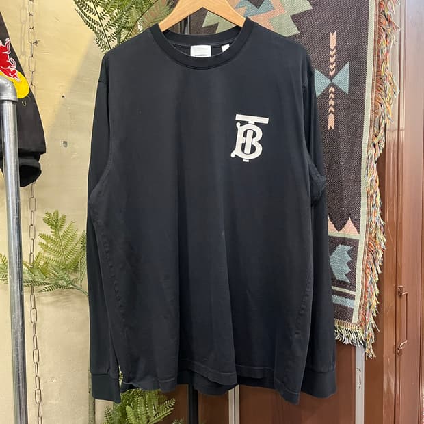 버버리 TB 모노그램 모티프 롱슬리브 #csz713