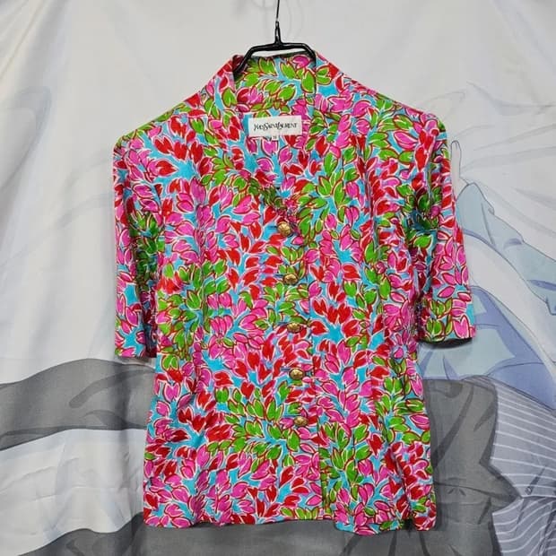 입생로랑 금장버튼  자켓