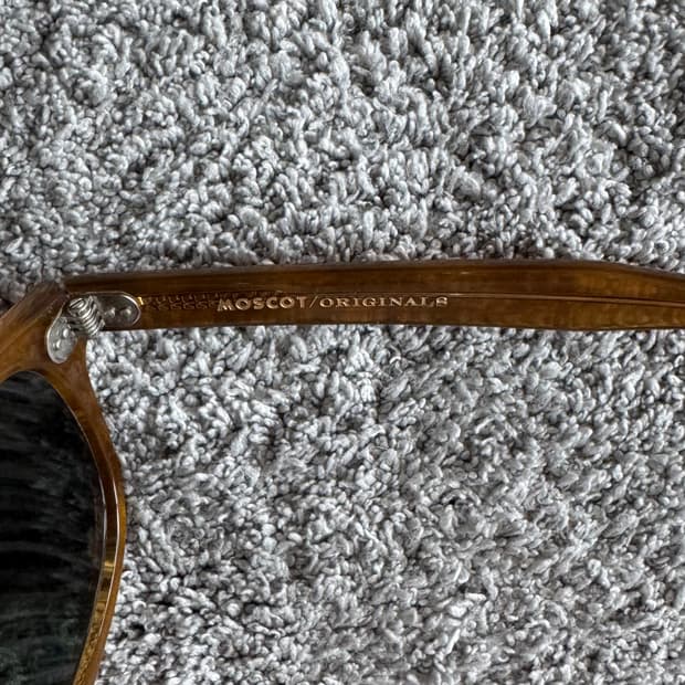 모스콧 렘토쉬 49 블론드 선글라스