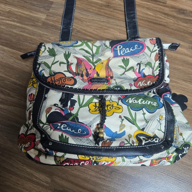 Sakroots 컨버터블 크로스바디 백팩 피스 도브 히피 백