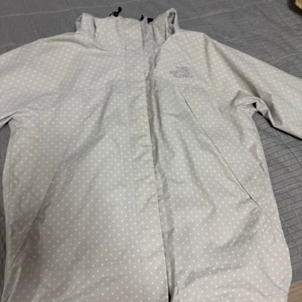 노스페이스 도트 바람막이