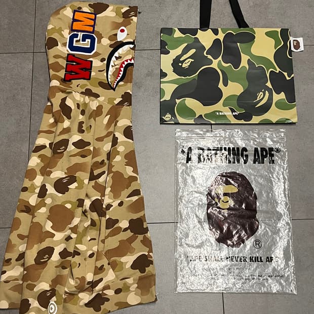 새상품급) 베이프 베이지 카모 샤크 후드집업