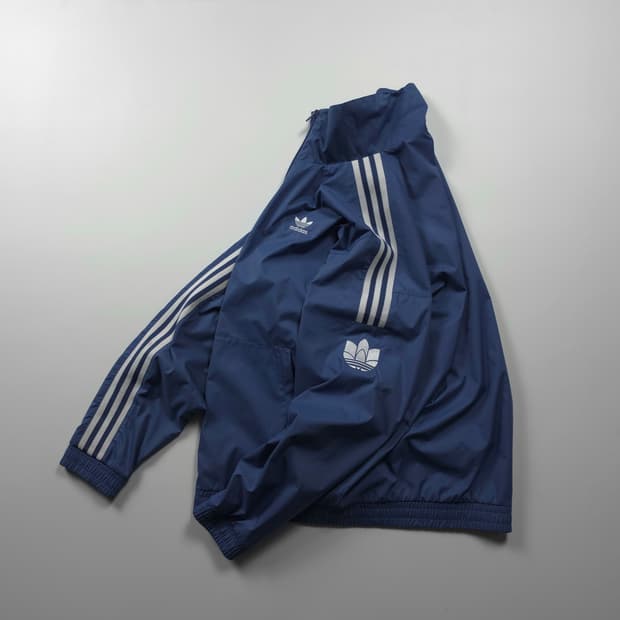 아디다스 신형 트레포일 빅로고 나일론 우븐 트랙 바람막이 (XL)
