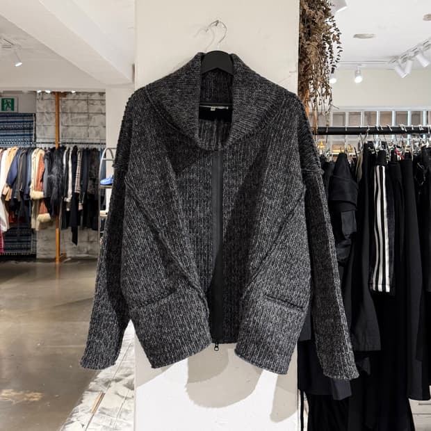 하쉬 차콜 울 혼방 청키 니트 집업