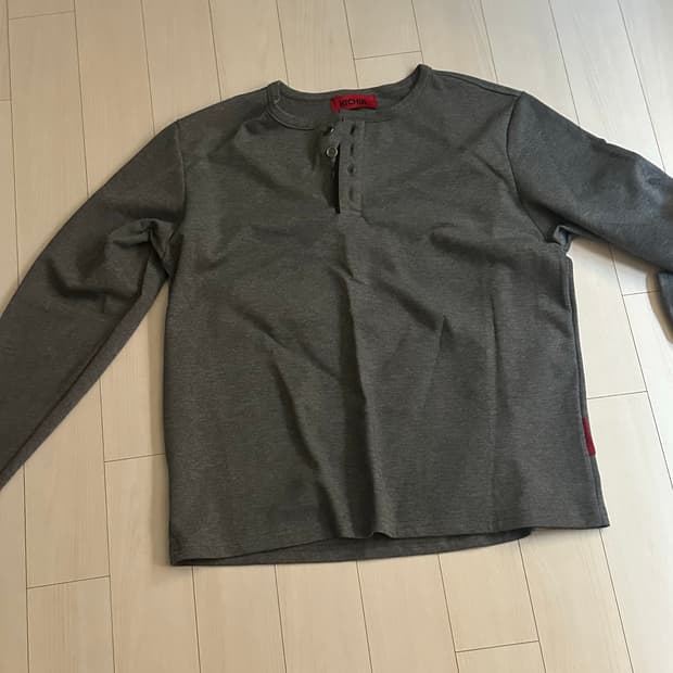 기철 헨리넥 롱슬리브