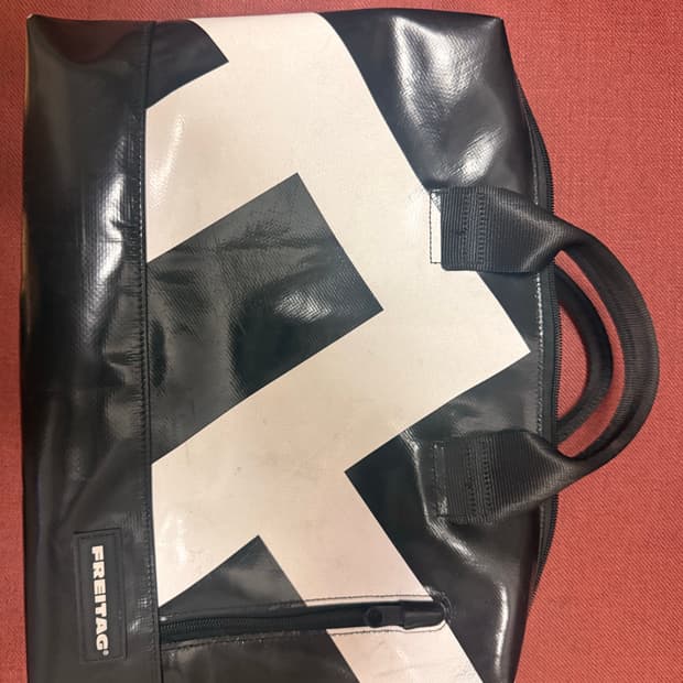 프라이탁 모스 F304 moss 검흰