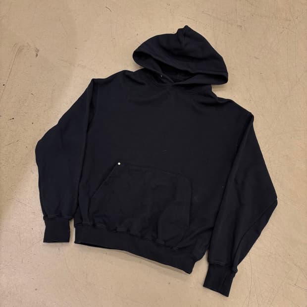 인템포무드 미니멀 스웻 후드티