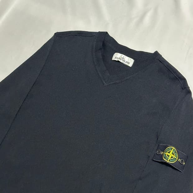 M 스톤아일랜드 패치와펜 브이넥 블랙 코튼 니트