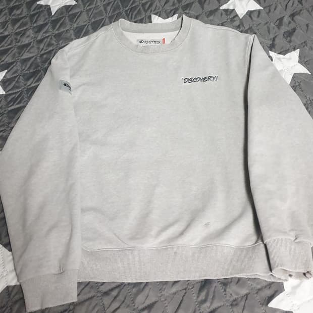 디스커버리 디스트로이드 커스텀 와펜 맨투맨 그레이 (100)