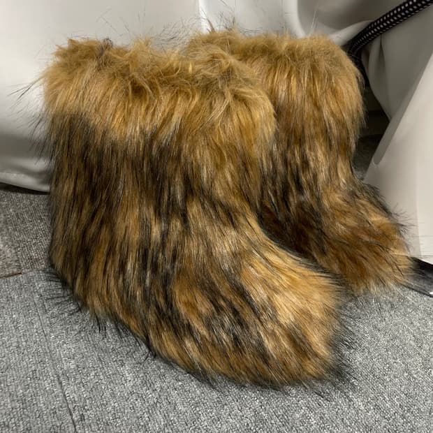 새상품 브라운 에스키모 퍼 부츠 36사이즈