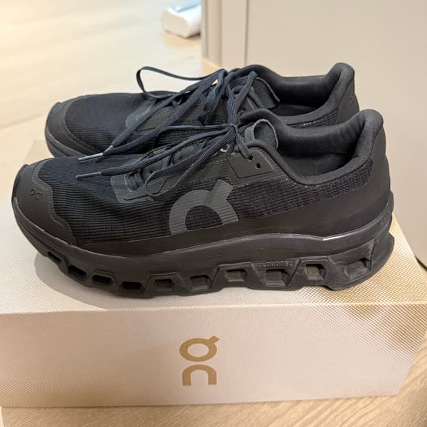 온러닝 클라우드몬스터 보이드 블랙 275