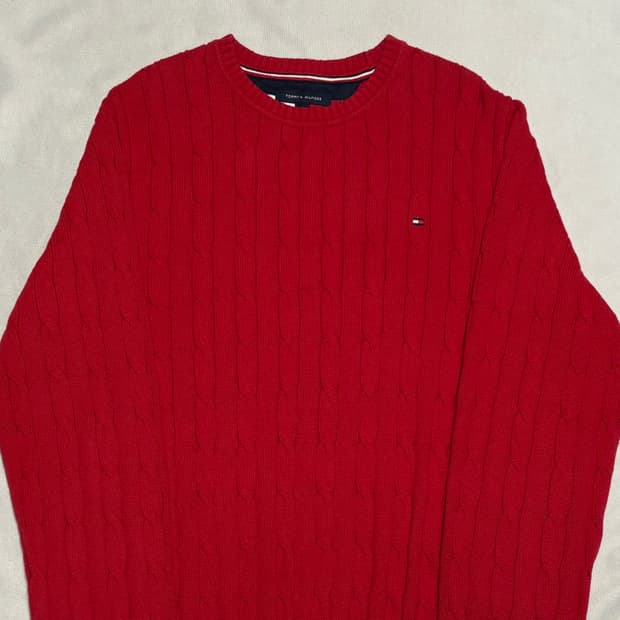 L 타미힐피거 레드 케이블 니트