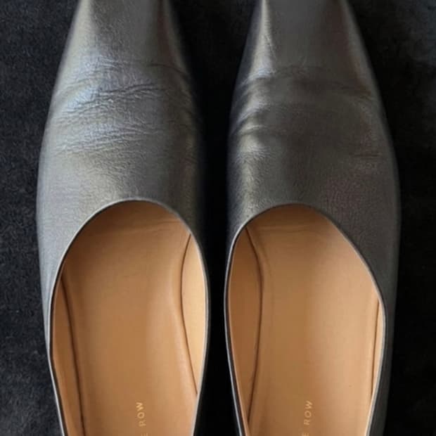 더 로우 여성 플랫슈즈 230 (36)