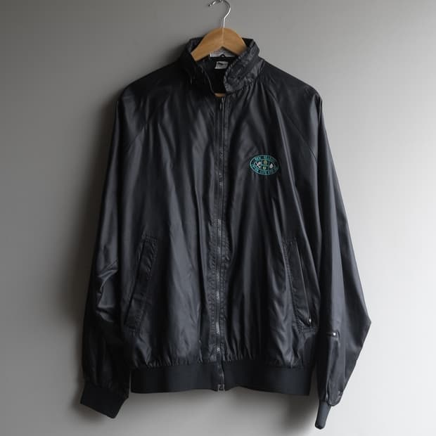 8-90s New Seabury made in u.s.a