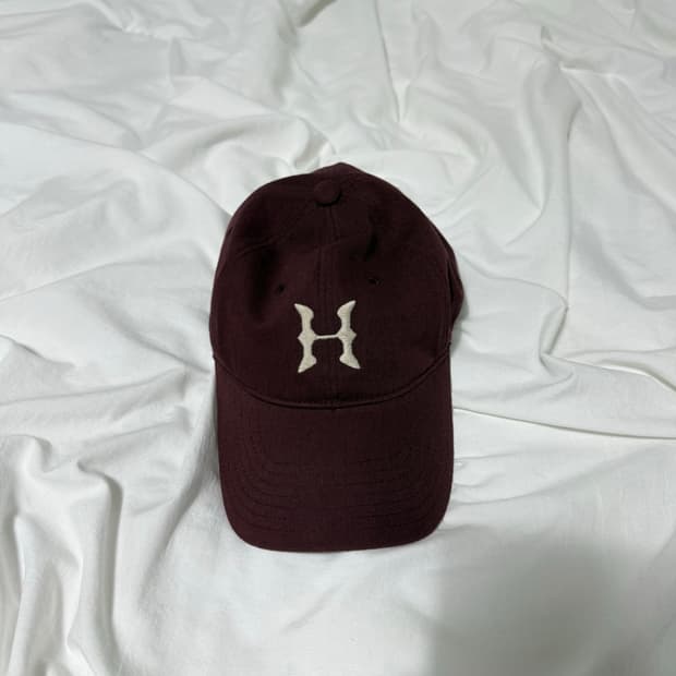 해칭룸 Bone H Cap Burgundy
